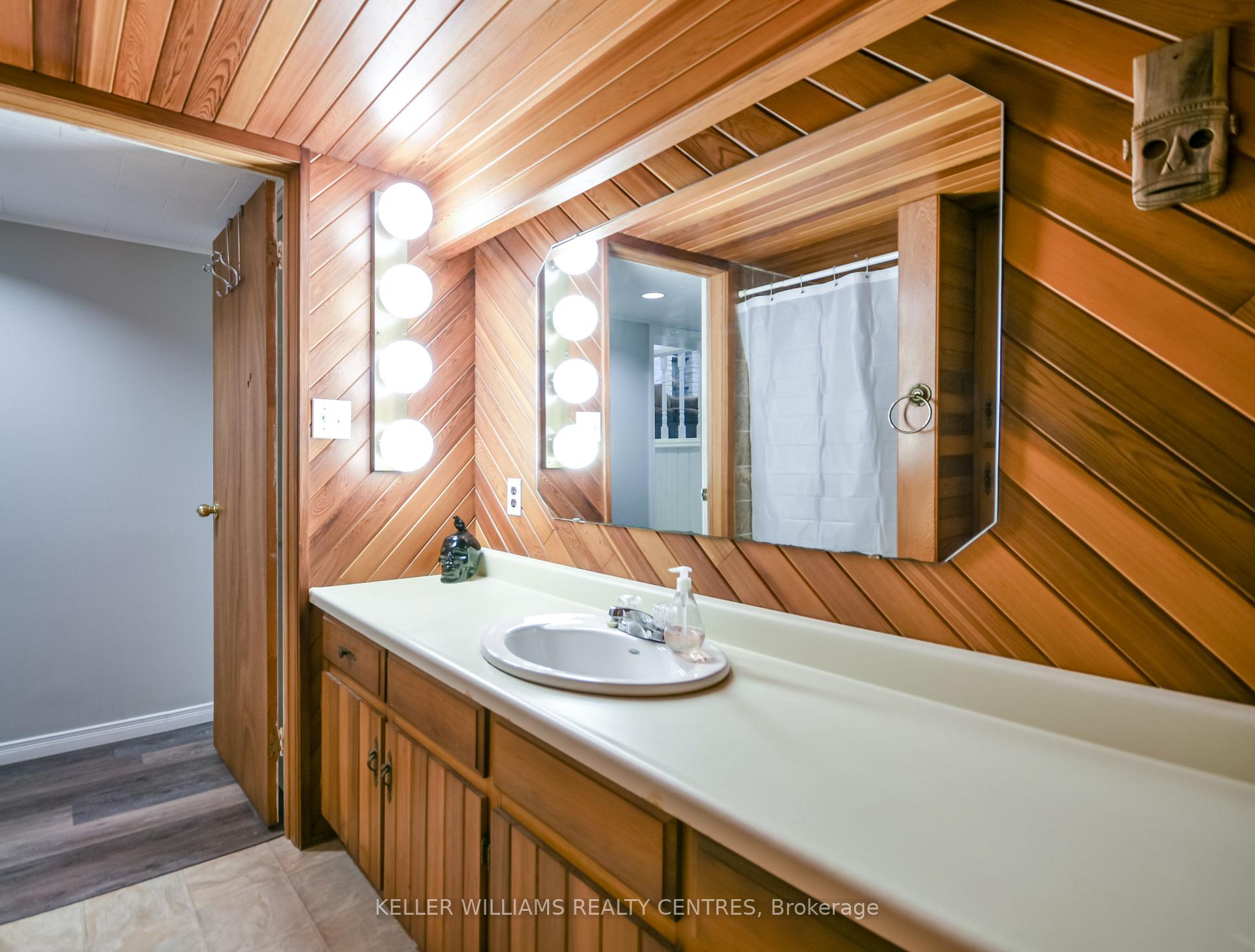 Photo 9 of 318 Colborne Street, Midland — HOMEH