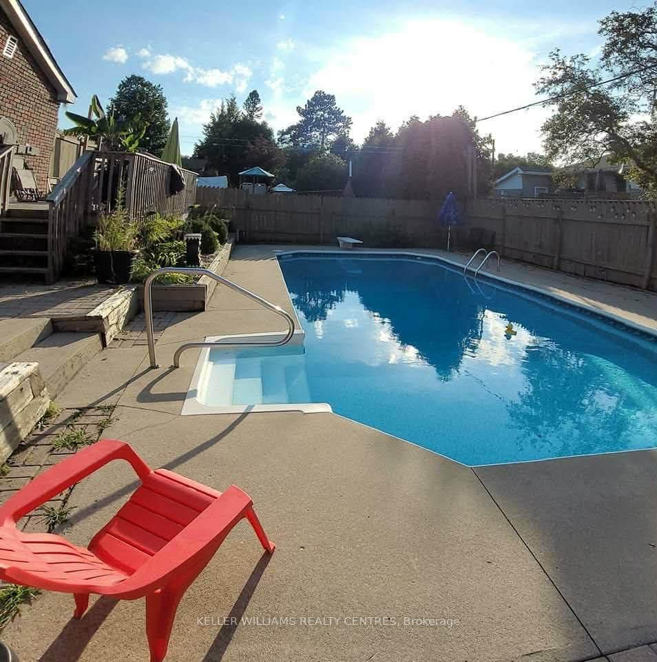 Photo 23 of 318 Colborne Street, Midland — HOMEH