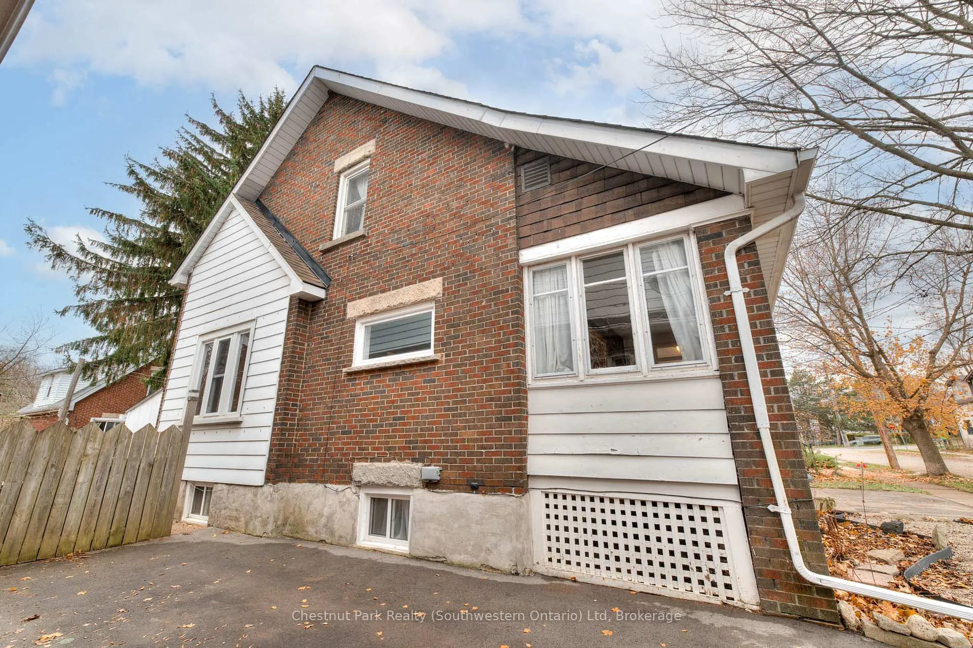 Photo 6 of 19 Stull Avenue, Guelph, Exhibition Park — HOMEH