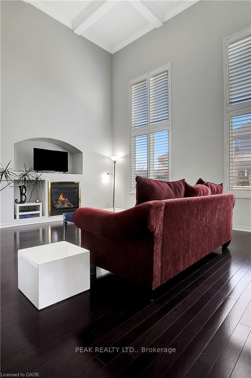 Photo 6 of 320 Robert Ferrie Drive, Kitchener — HOMEH