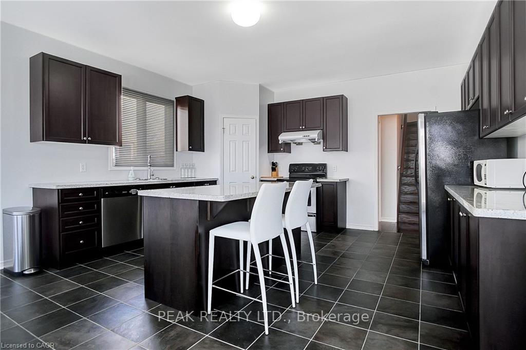 Photo 25 of 320 Robert Ferrie Drive, Kitchener — HOMEH