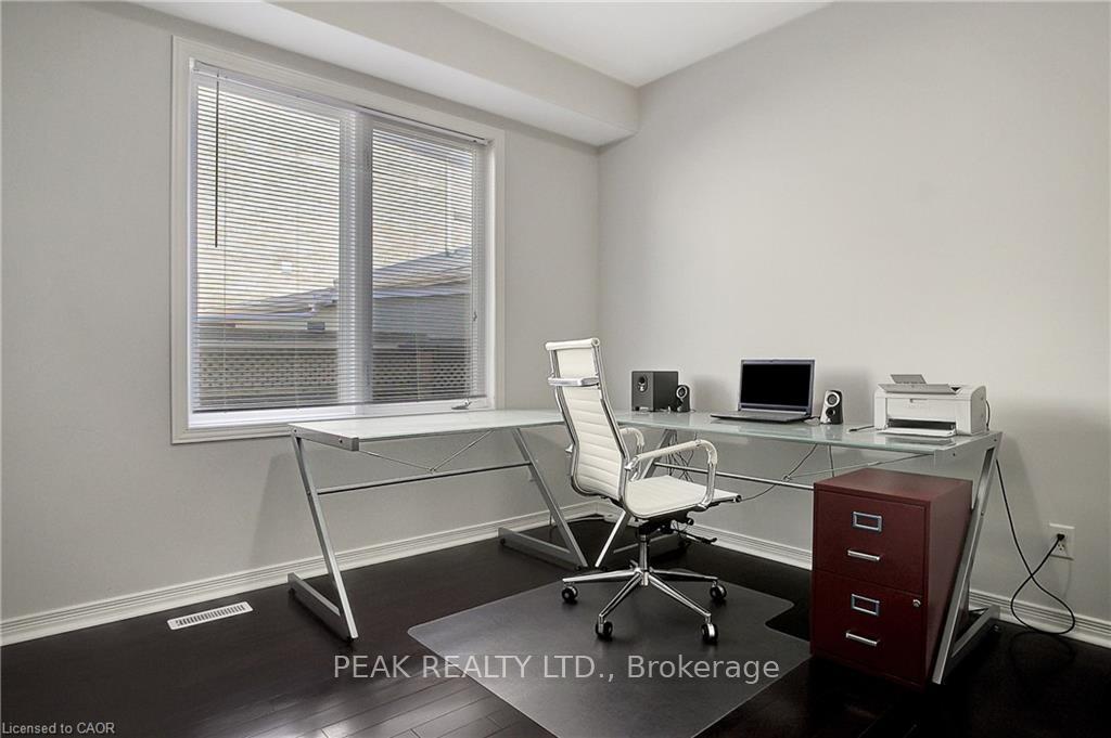 Photo 23 of 320 Robert Ferrie Drive, Kitchener — HOMEH
