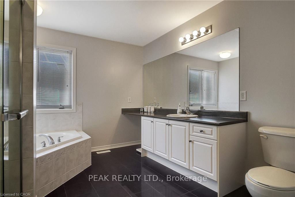 Photo 28 of 320 Robert Ferrie Drive, Kitchener — HOMEH