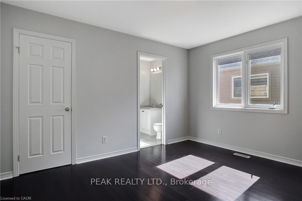 Photo 38 of 320 Robert Ferrie Drive, Kitchener — HOMEH