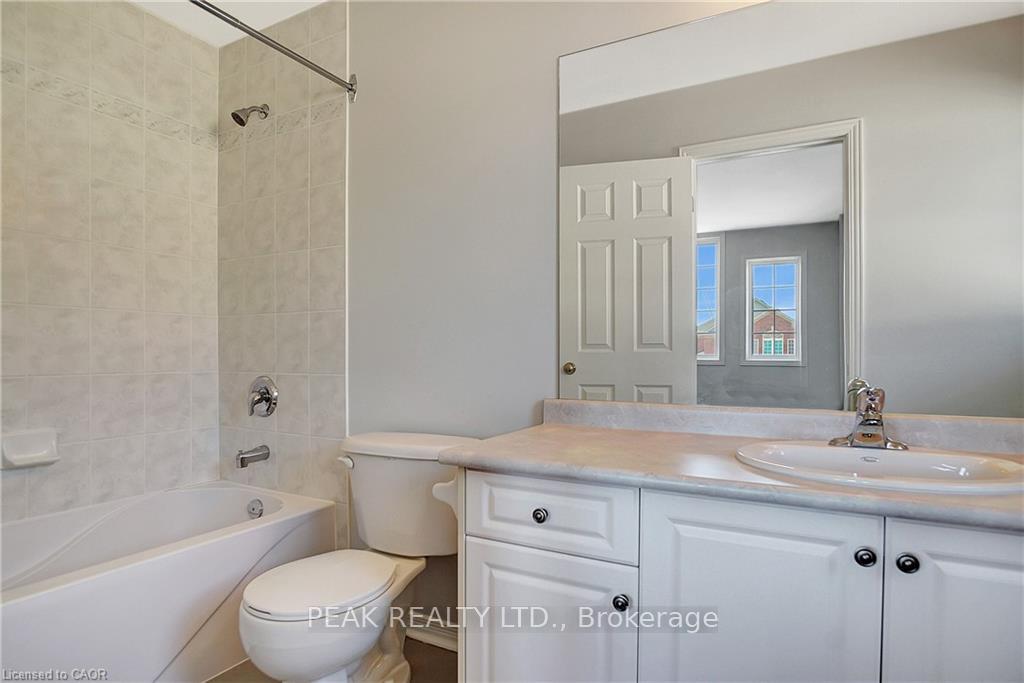 Photo 34 of 320 Robert Ferrie Drive, Kitchener — HOMEH