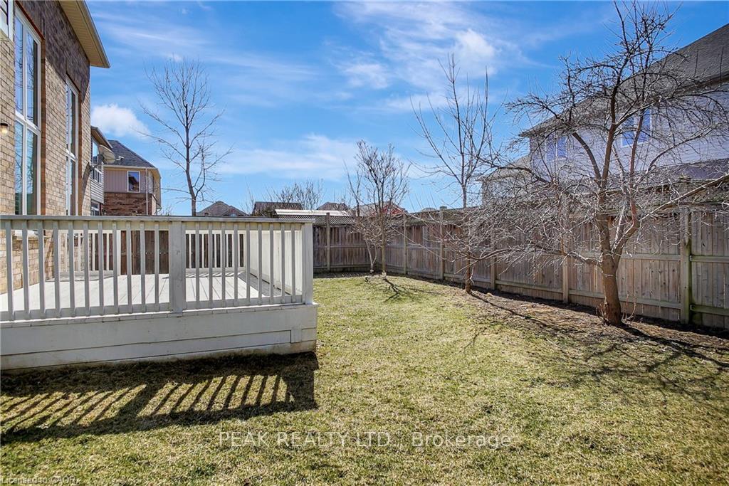 Photo 26 of 320 Robert Ferrie Drive, Kitchener — HOMEH