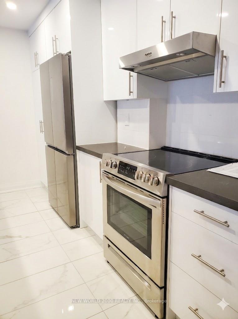 Photo 3 of Unit 806, 88 Bernard Avenue, Toronto, The Annex — HOMEH