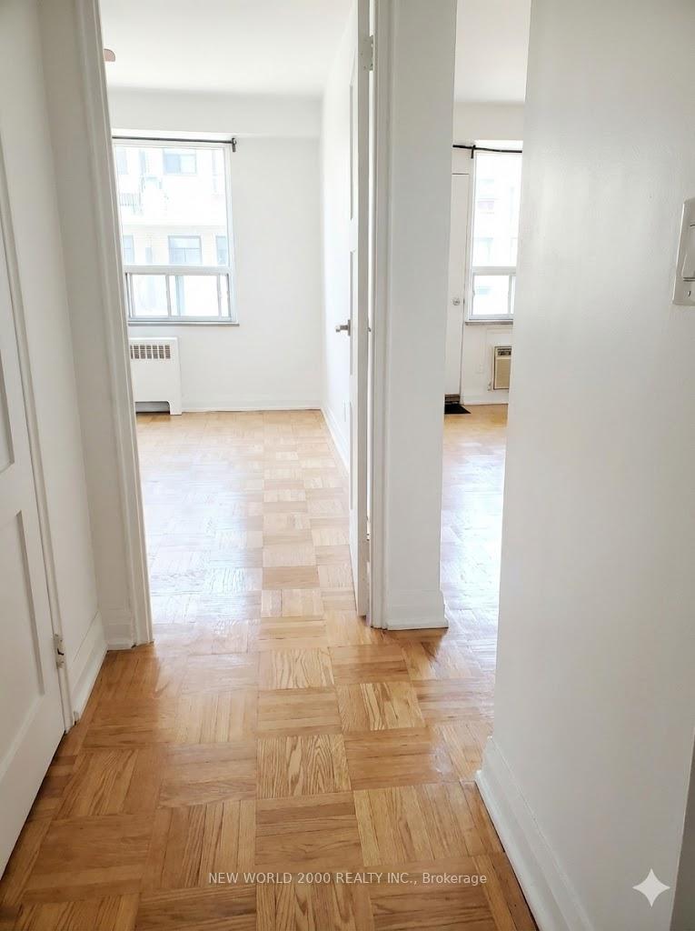 Photo 4 of Unit 806, 88 Bernard Avenue, Toronto, The Annex — HOMEH