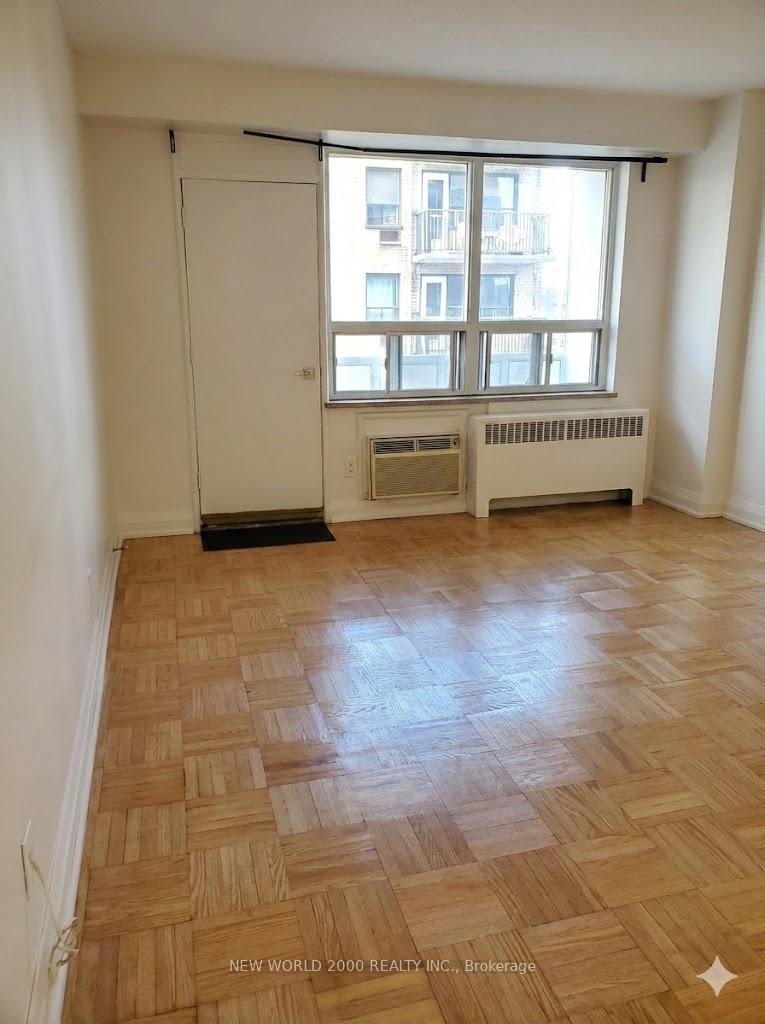 Photo 2 of Unit 806, 88 Bernard Avenue, Toronto, The Annex — HOMEH