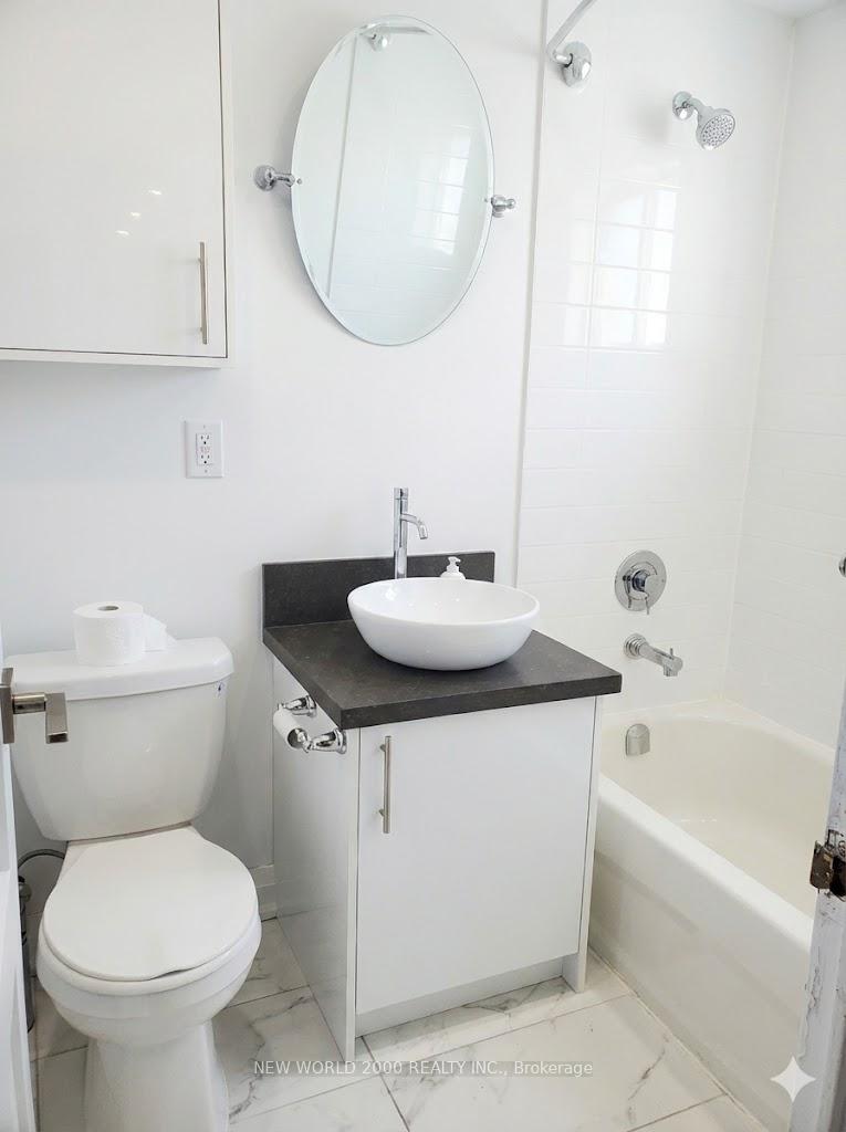 Photo 5 of Unit 806, 88 Bernard Avenue, Toronto, The Annex — HOMEH