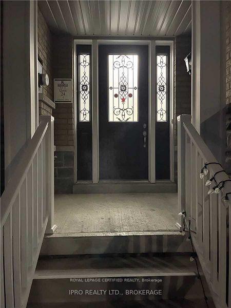 Photo 5 of 4 Bayonne Drive, Hamilton, Stoney Creek Mountain — HOMEH
