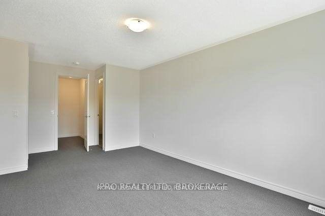 Photo 8 of 4 Bayonne Drive, Hamilton, Stoney Creek Mountain — HOMEH