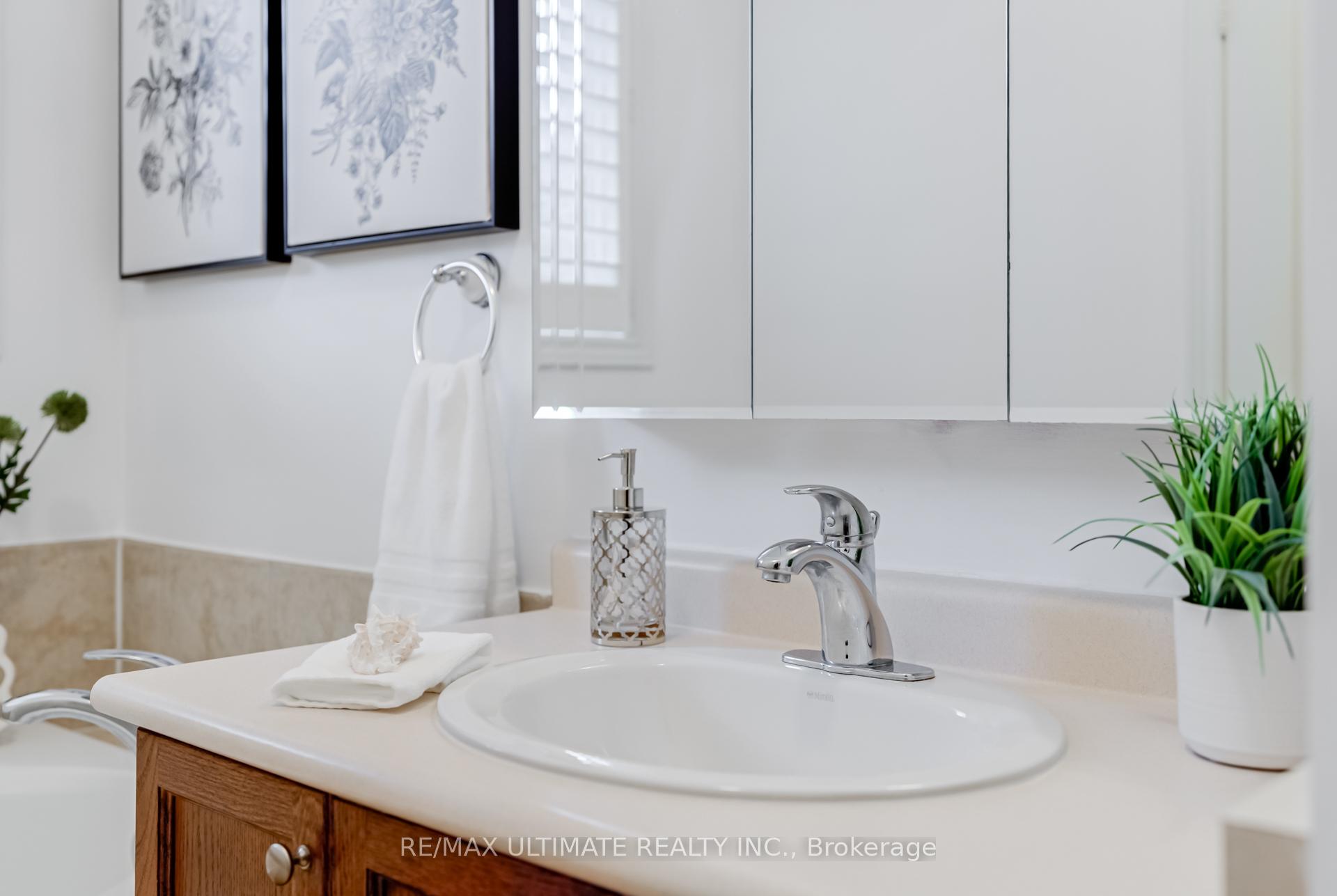 Photo 20 of 21 Delray Drive, Markham, Greensborough — HOMEH