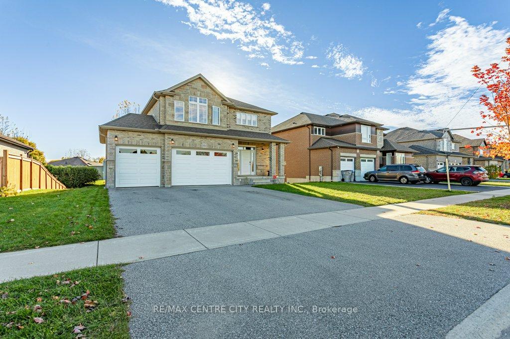 Photo 2 of 150 Queen Street, Middlesex Centre, Komoka — HOMEH