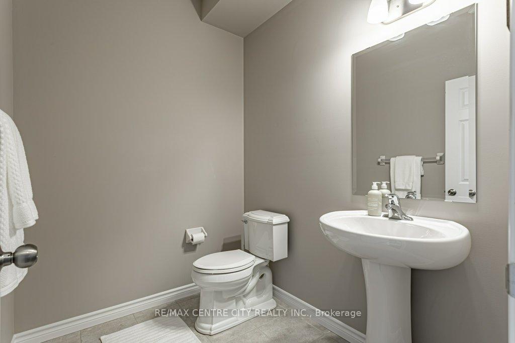 Photo 11 of 150 Queen Street, Middlesex Centre, Komoka — HOMEH