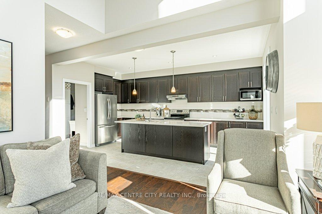 Photo 10 of 150 Queen Street, Middlesex Centre, Komoka — HOMEH