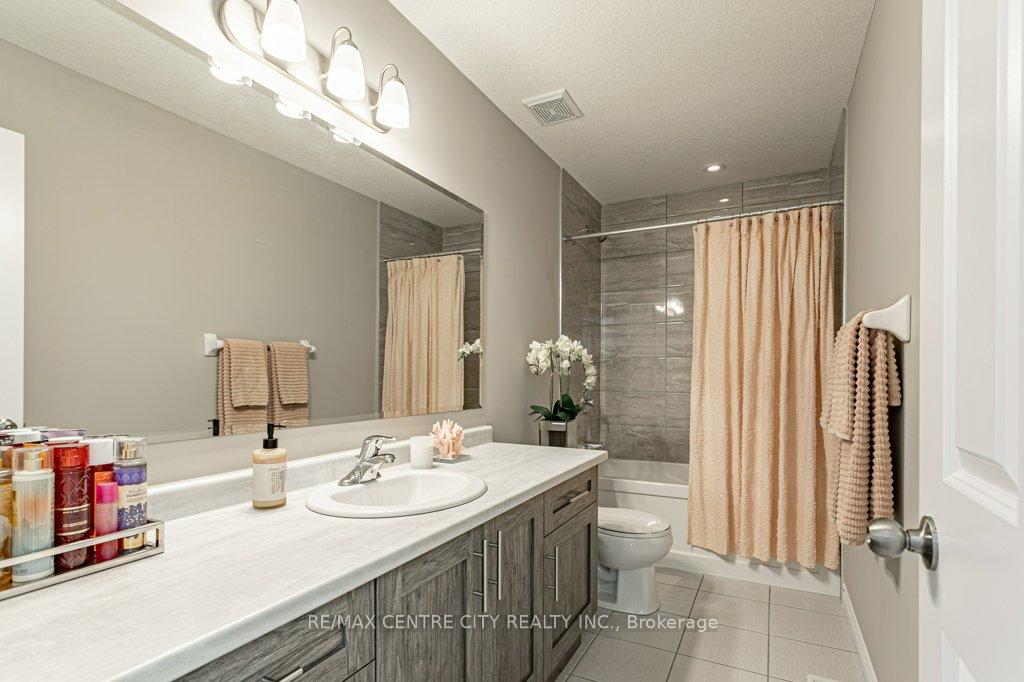 Photo 24 of 150 Queen Street, Middlesex Centre, Komoka — HOMEH