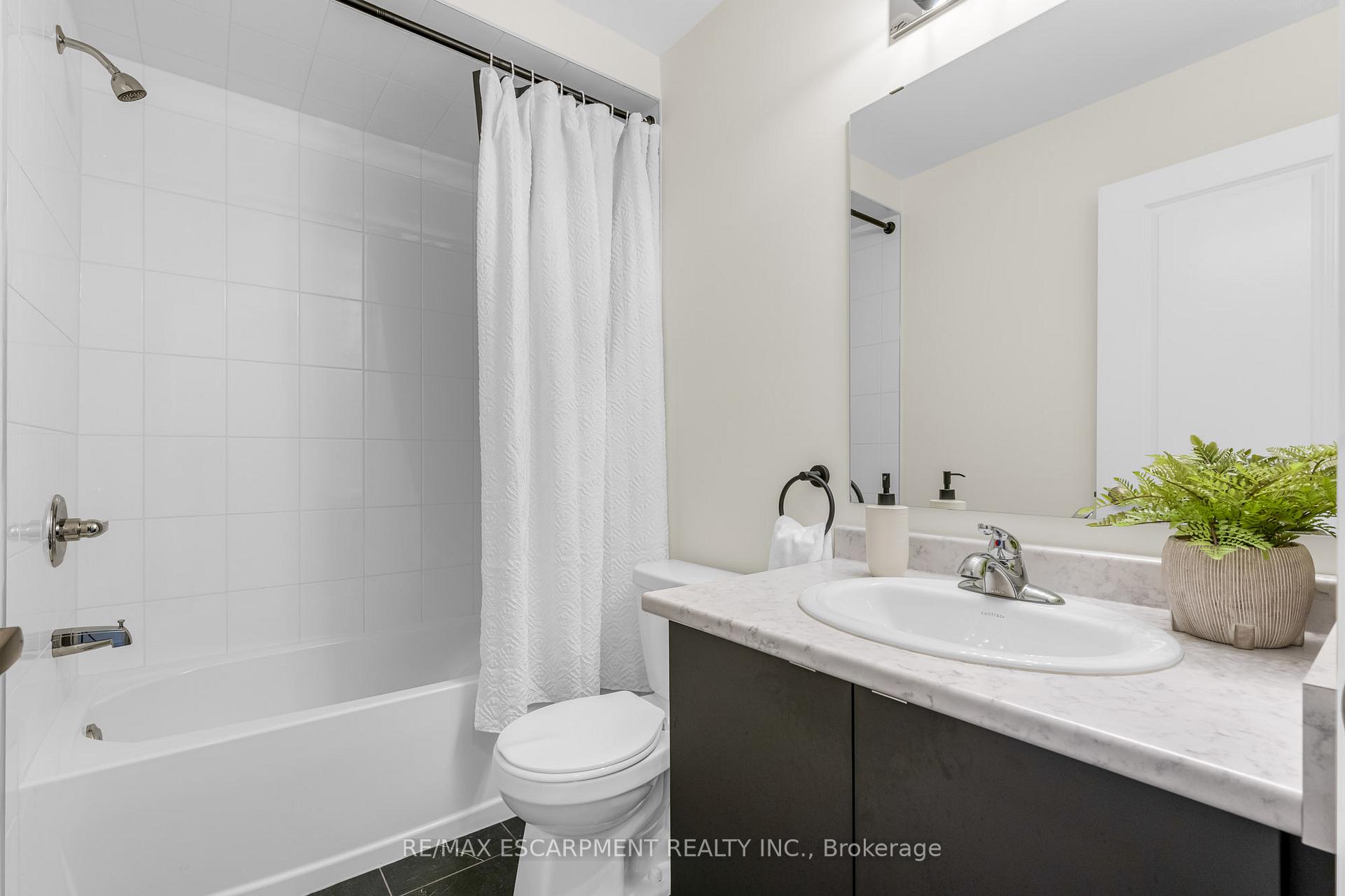 Photo 10 of Unit 25, 205 Thames Way, Hamilton, Mount Hope — HOMEH