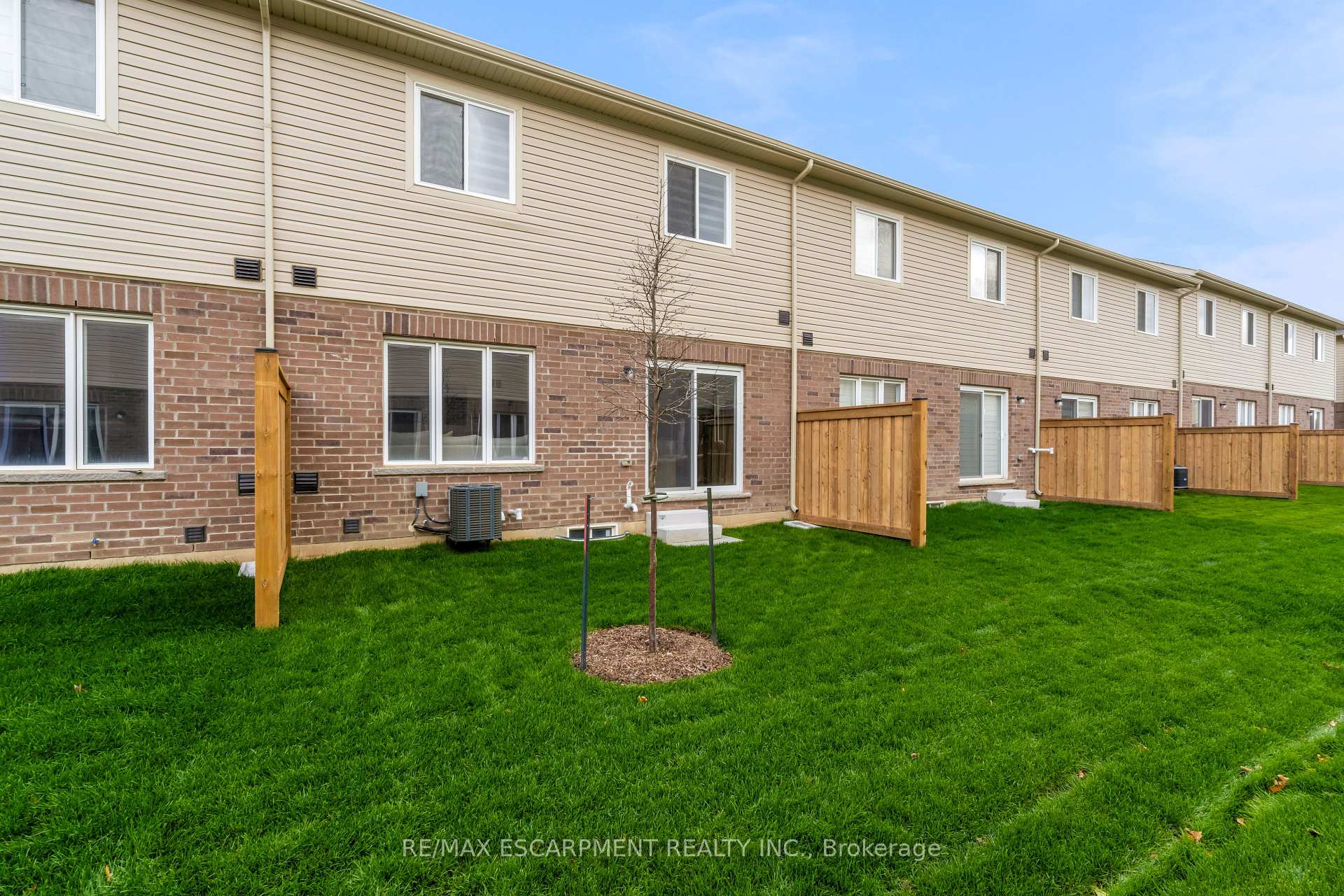 Photo 19 of Unit 25, 205 Thames Way, Hamilton, Mount Hope — HOMEH