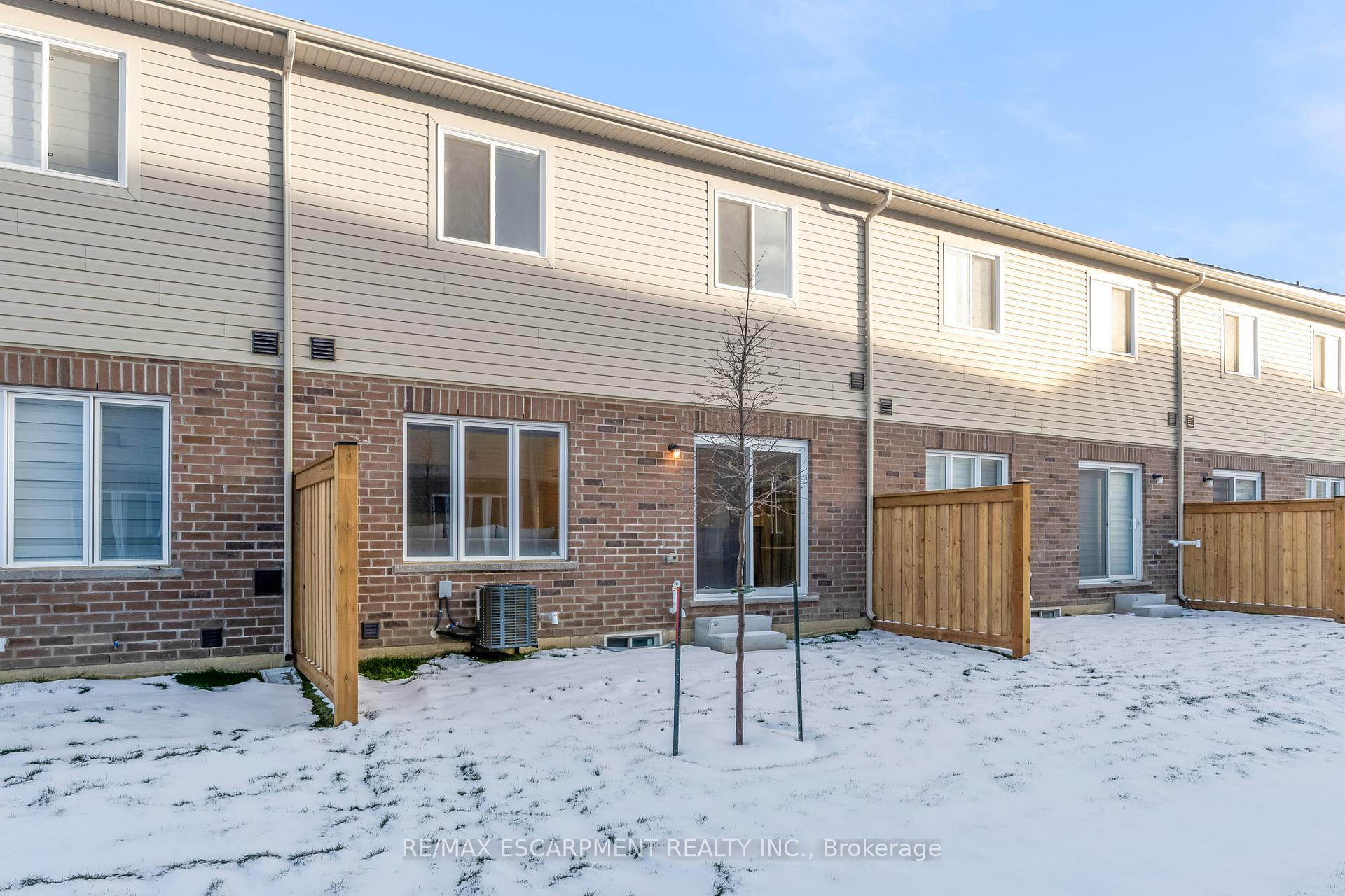 Photo 24 of Unit 25, 205 Thames Way, Hamilton, Mount Hope — HOMEH