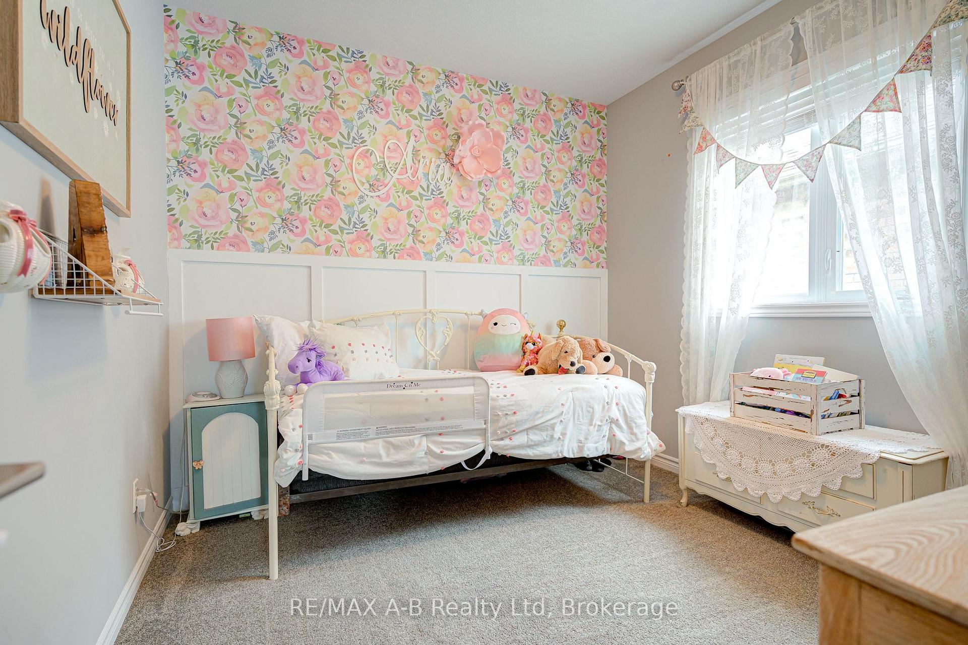 Photo 2 of 70 Gerber Drive, Perth East, Milverton — HOMEH