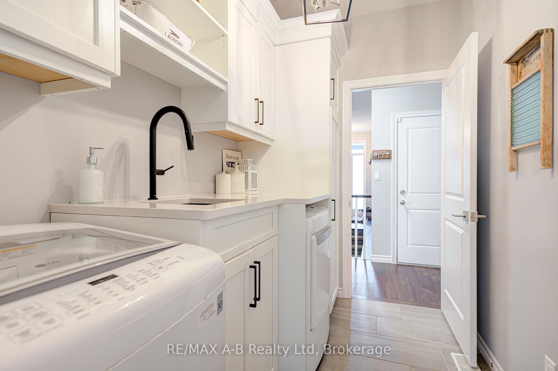 Photo 4 of 70 Gerber Drive, Perth East, Milverton — HOMEH