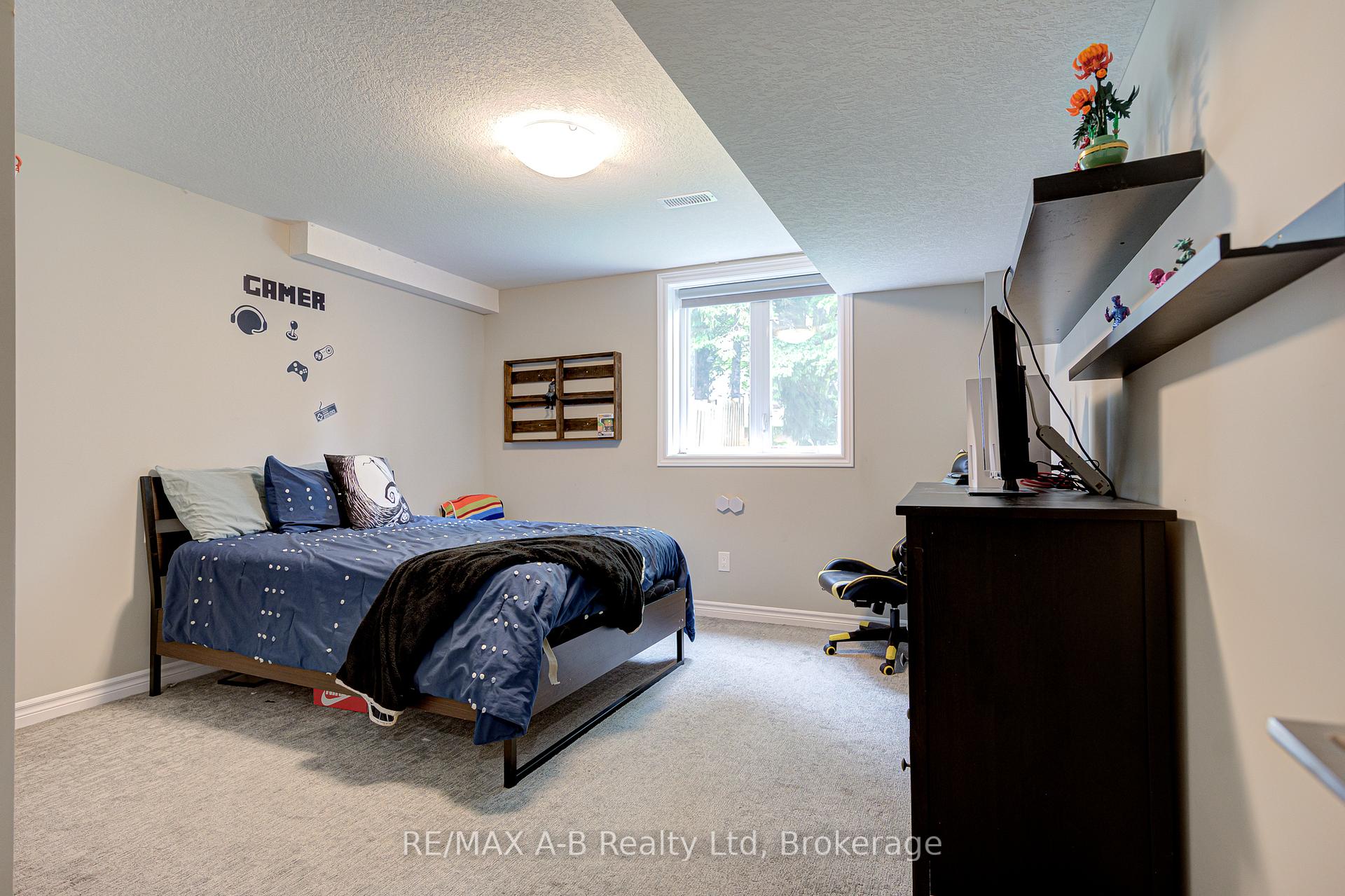 Photo 18 of 70 Gerber Drive, Perth East, Milverton — HOMEH