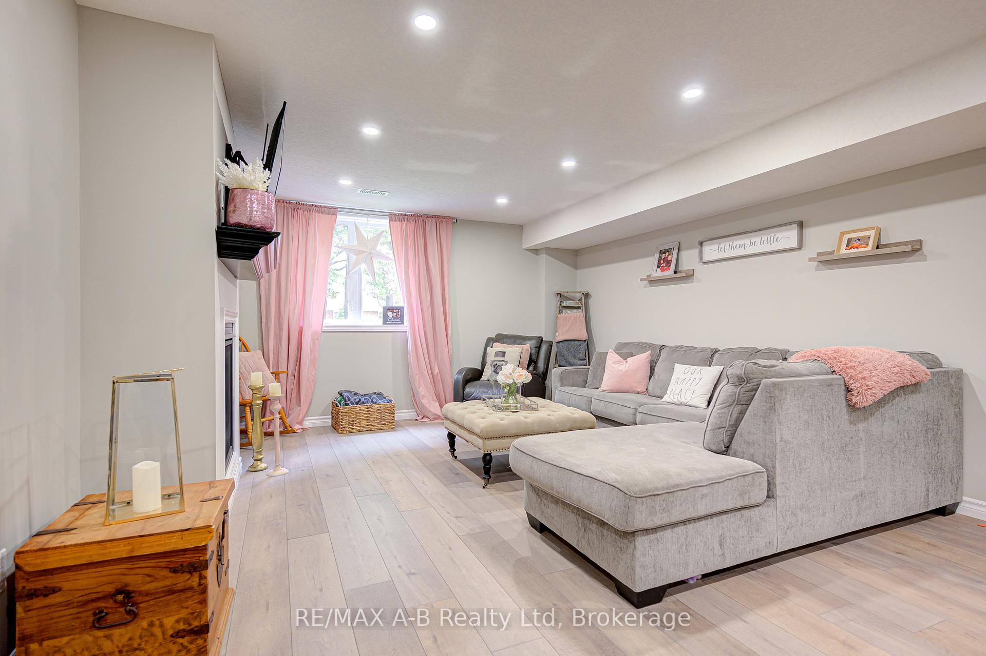 Photo 38 of 70 Gerber Drive, Perth East, Milverton — HOMEH
