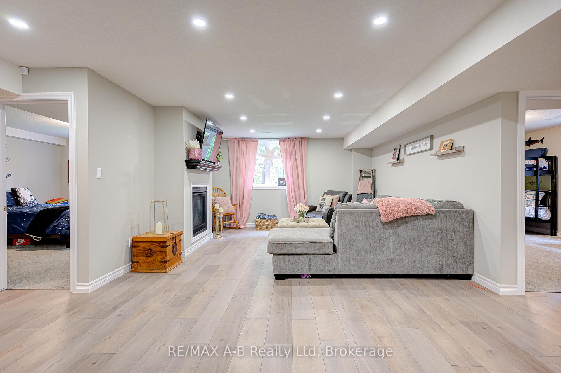 Photo 49 of 70 Gerber Drive, Perth East, Milverton — HOMEH