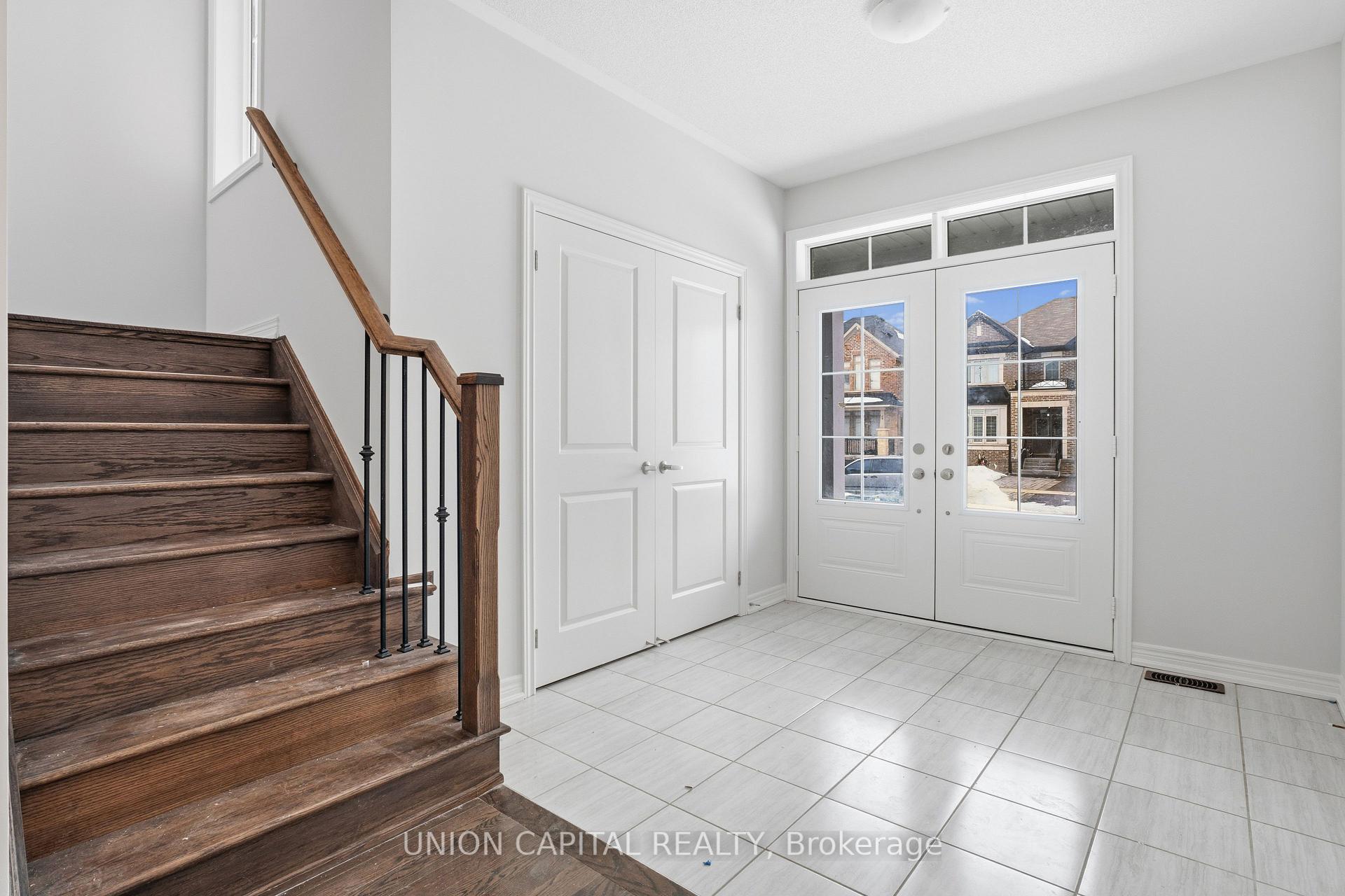 Photo 26 of 943 Larter Street, Innisfil, Alcona — HOMEH