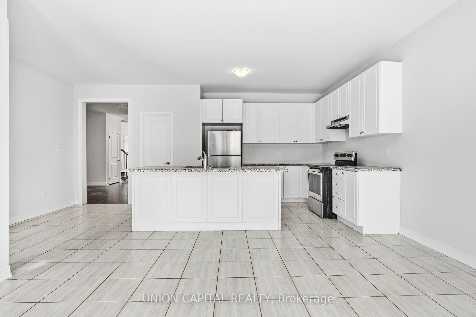 Photo 4 of 943 Larter Street, Innisfil, Alcona — HOMEH