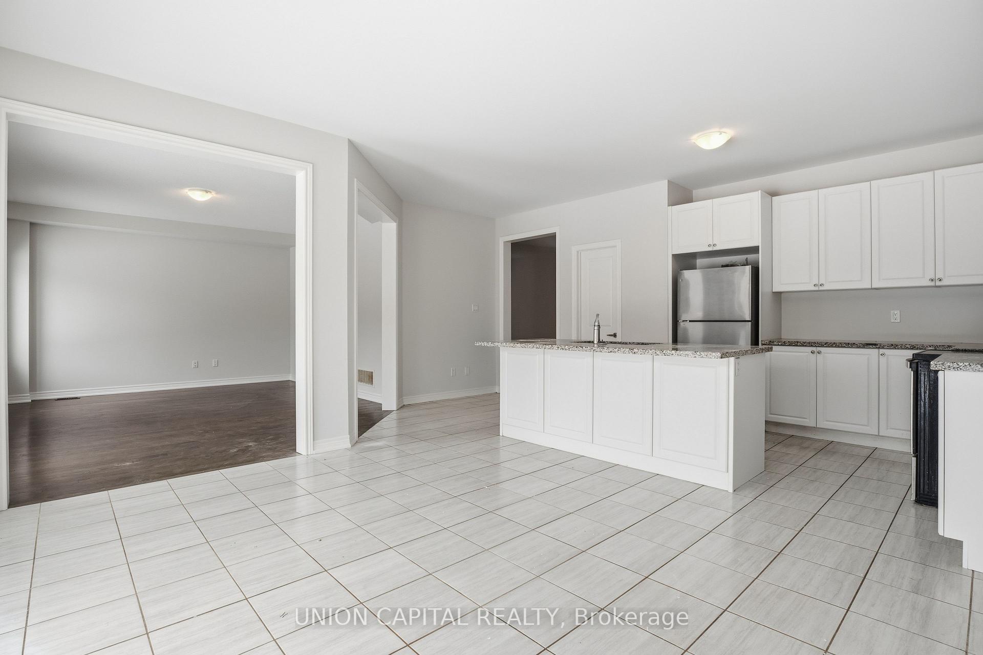Photo 29 of 943 Larter Street, Innisfil, Alcona — HOMEH