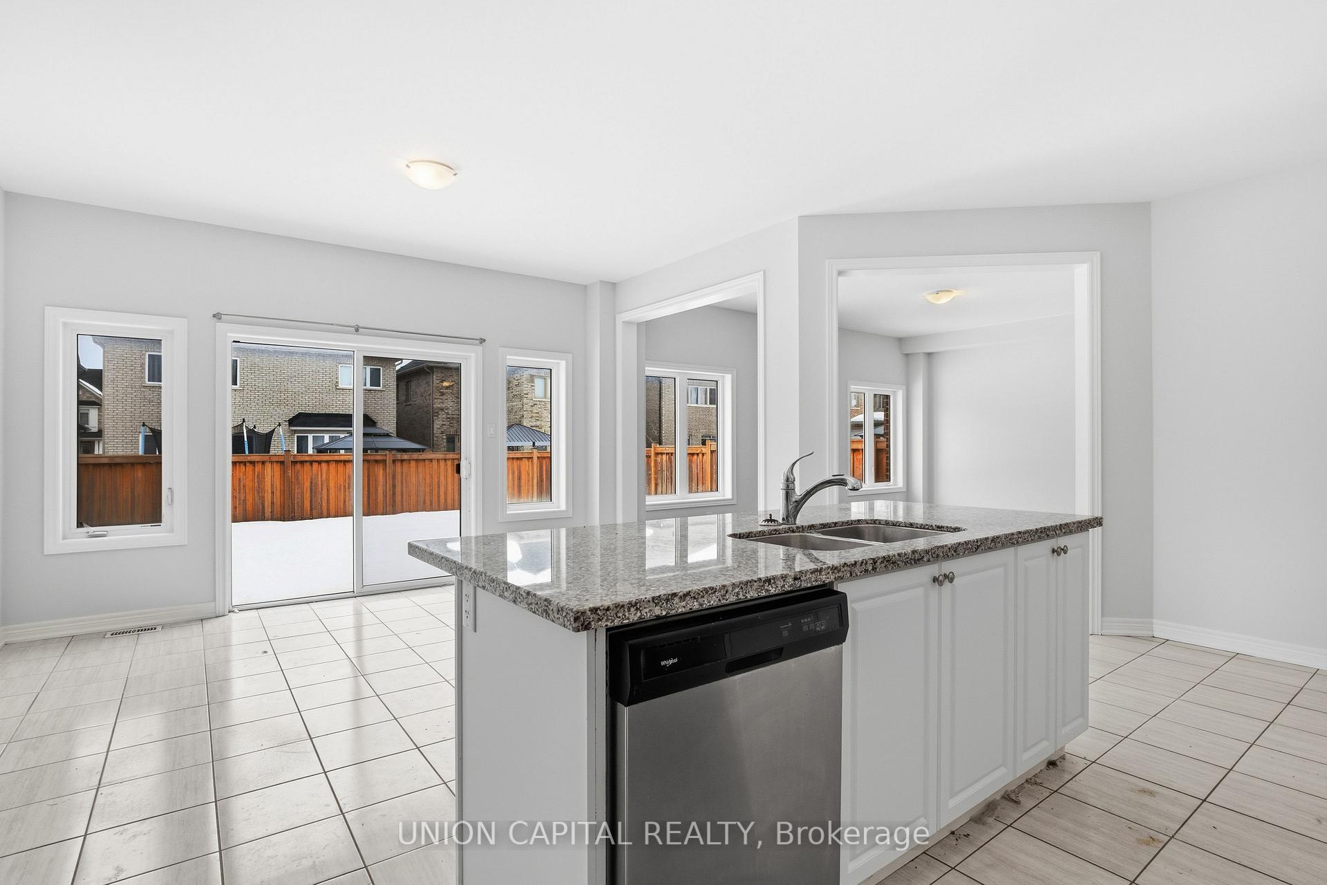 Photo 13 of 943 Larter Street, Innisfil, Alcona — HOMEH