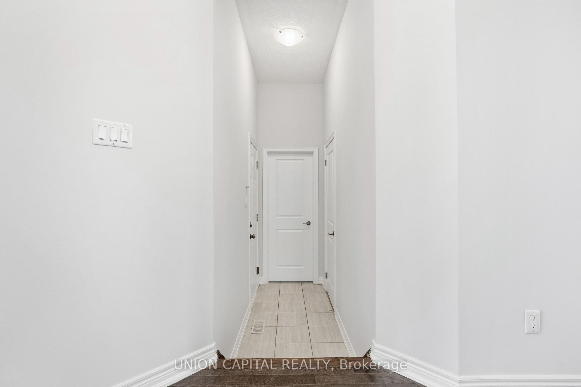 Photo 8 of 943 Larter Street, Innisfil, Alcona — HOMEH
