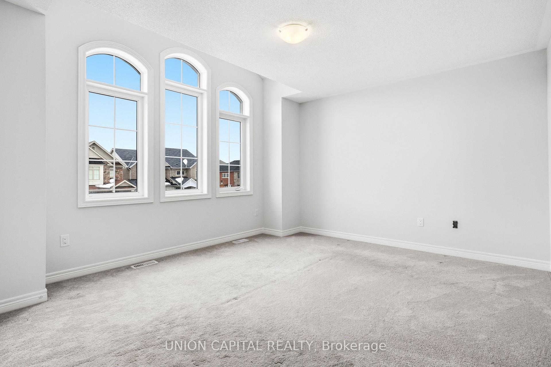 Photo 24 of 943 Larter Street, Innisfil, Alcona — HOMEH