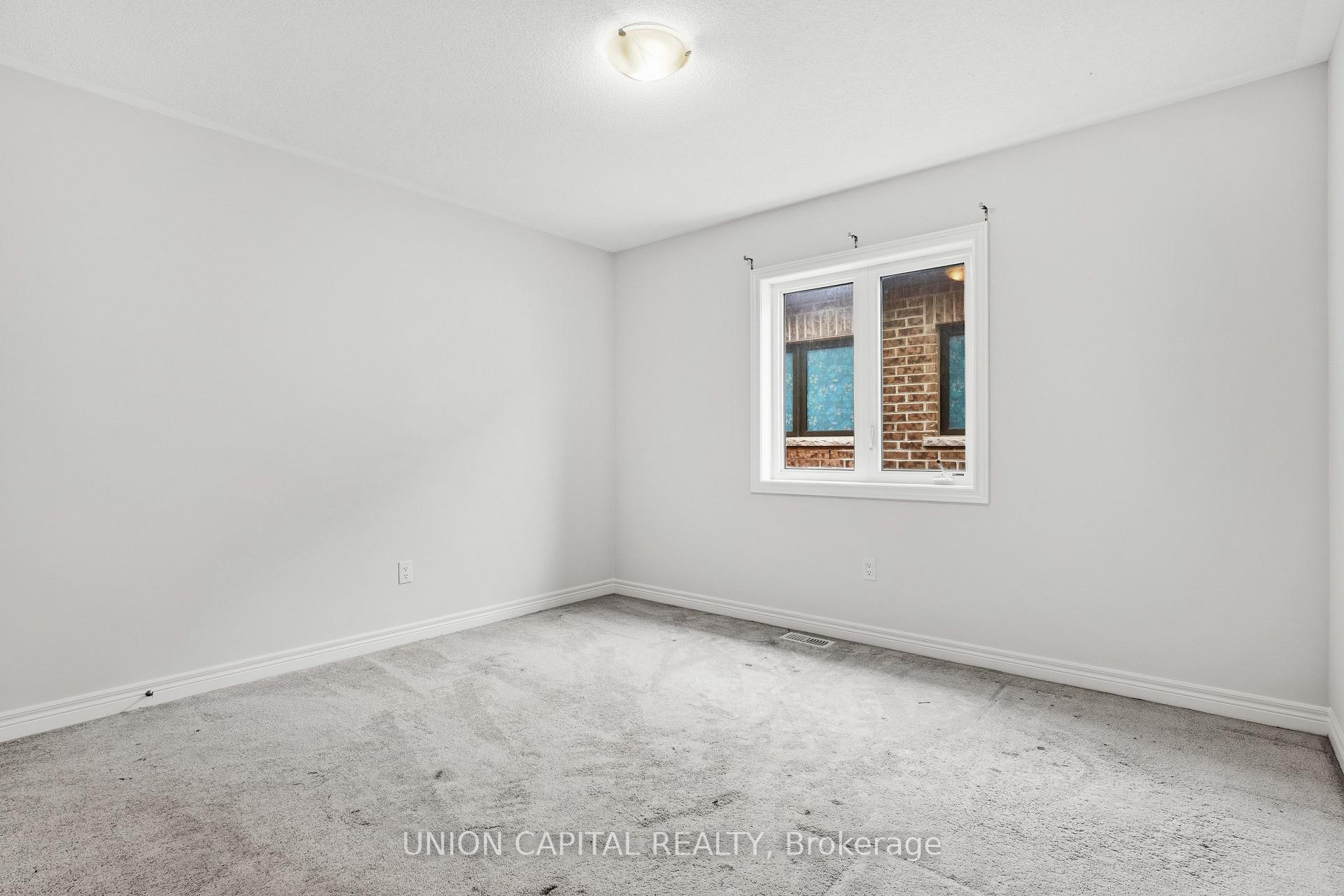Photo 12 of 943 Larter Street, Innisfil, Alcona — HOMEH