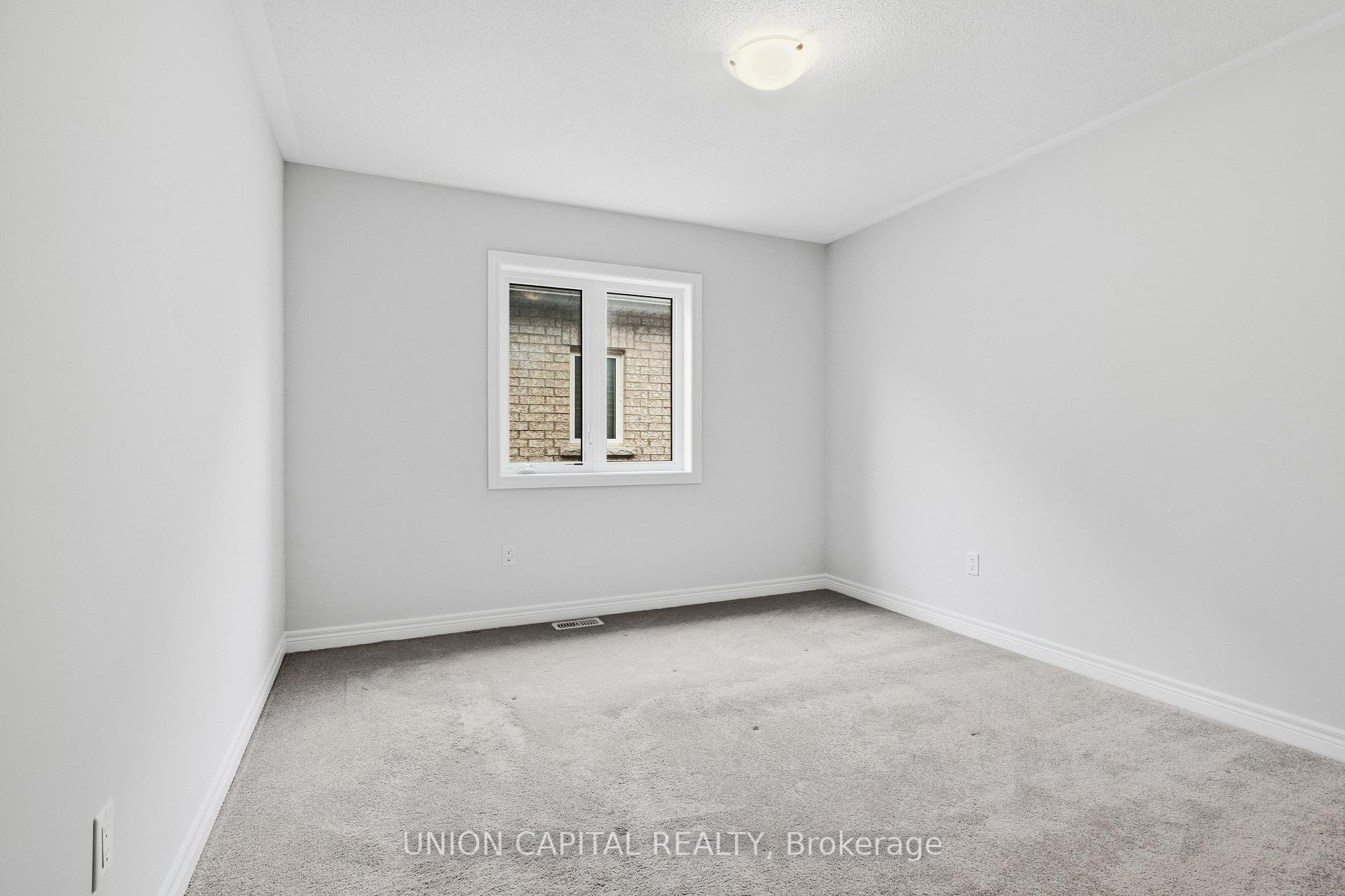 Photo 25 of 943 Larter Street, Innisfil, Alcona — HOMEH