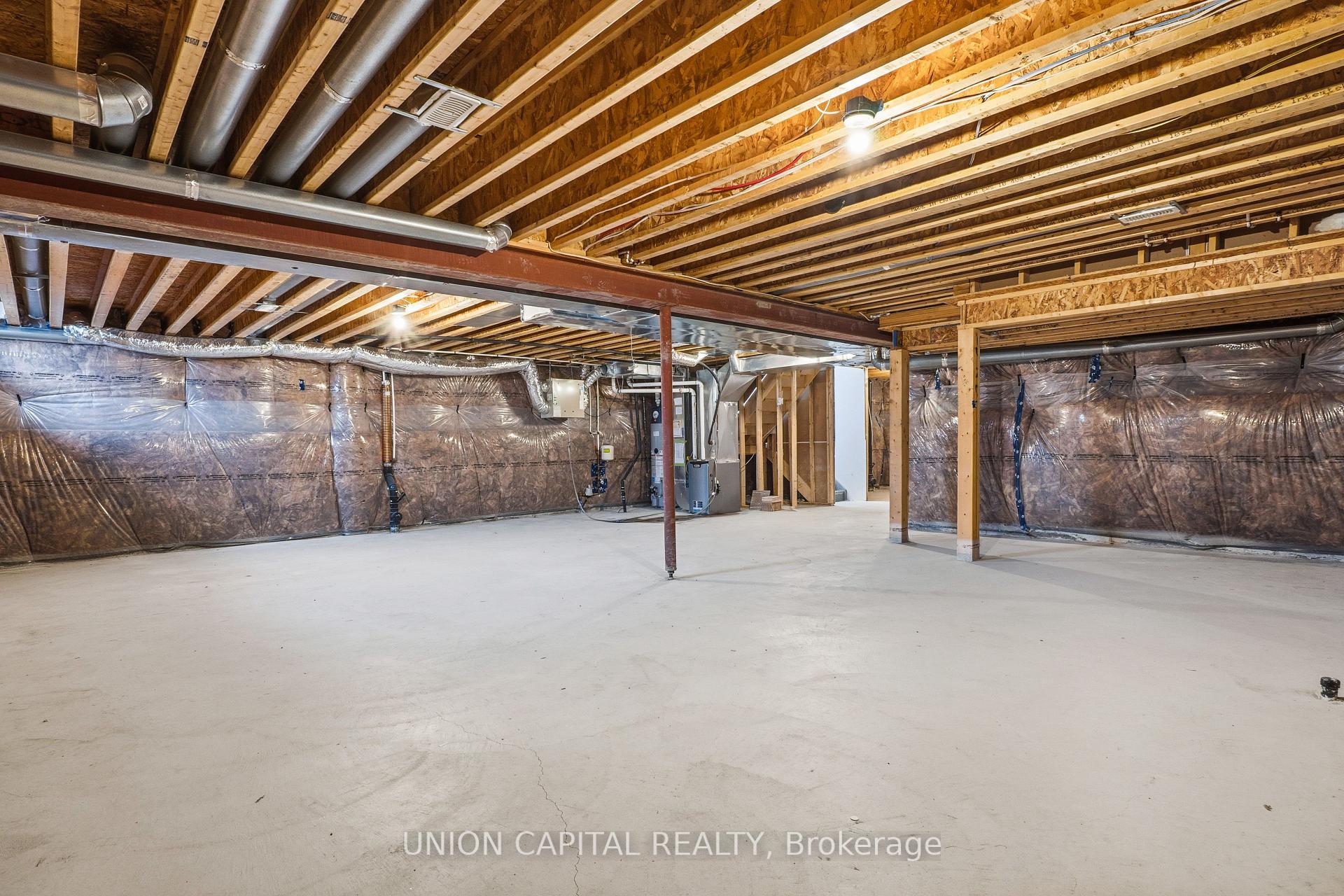 Photo 14 of 943 Larter Street, Innisfil, Alcona — HOMEH