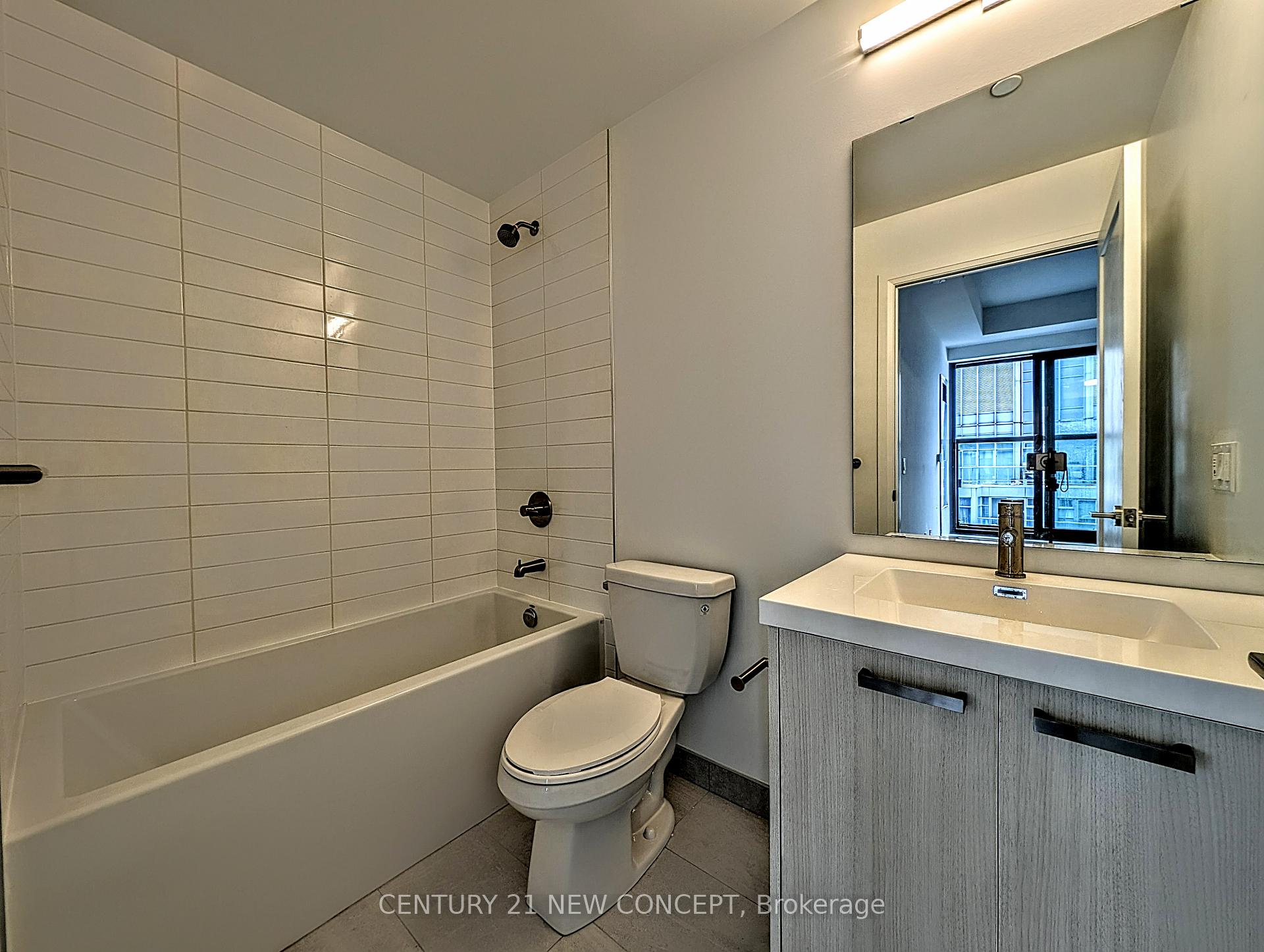 Photo 4 of Unit 3510, 20 Soudan Avenue, Toronto, Mount Pleasant West — HOMEH