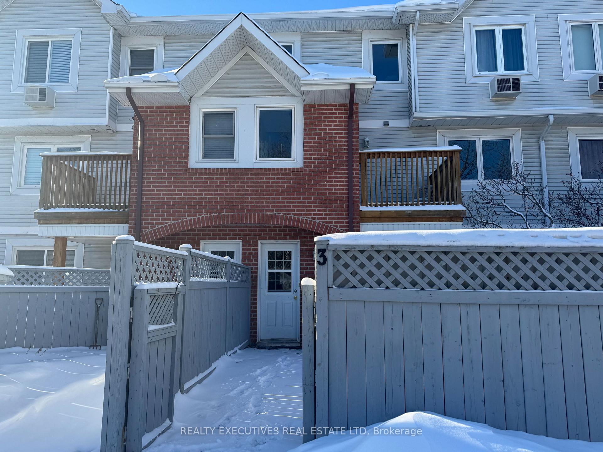 Front of Unit 3, 315 Mullett Street