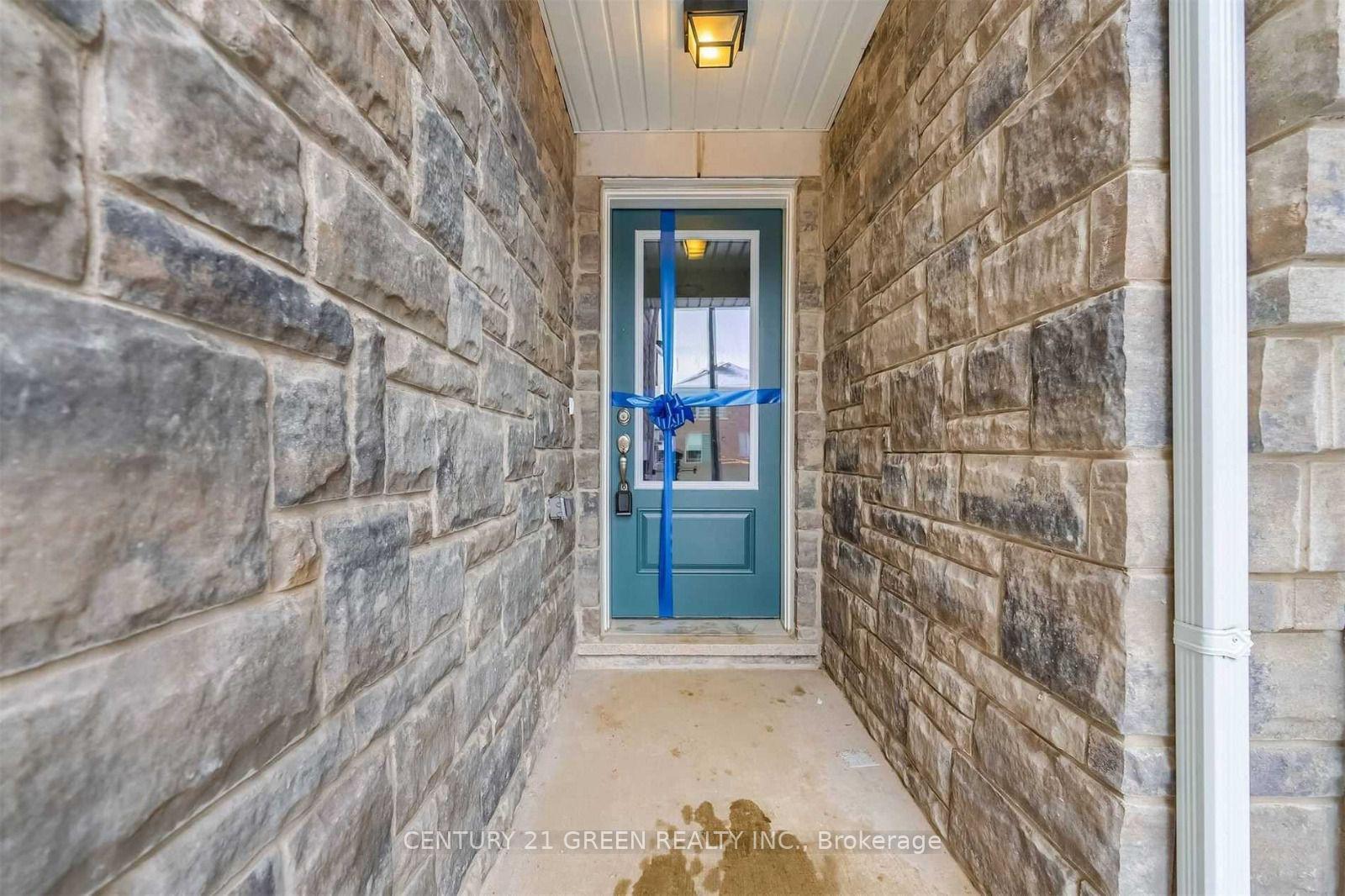 Photo 33 of 1263 Walnut Landing, Milton, Cobban — HOMEH