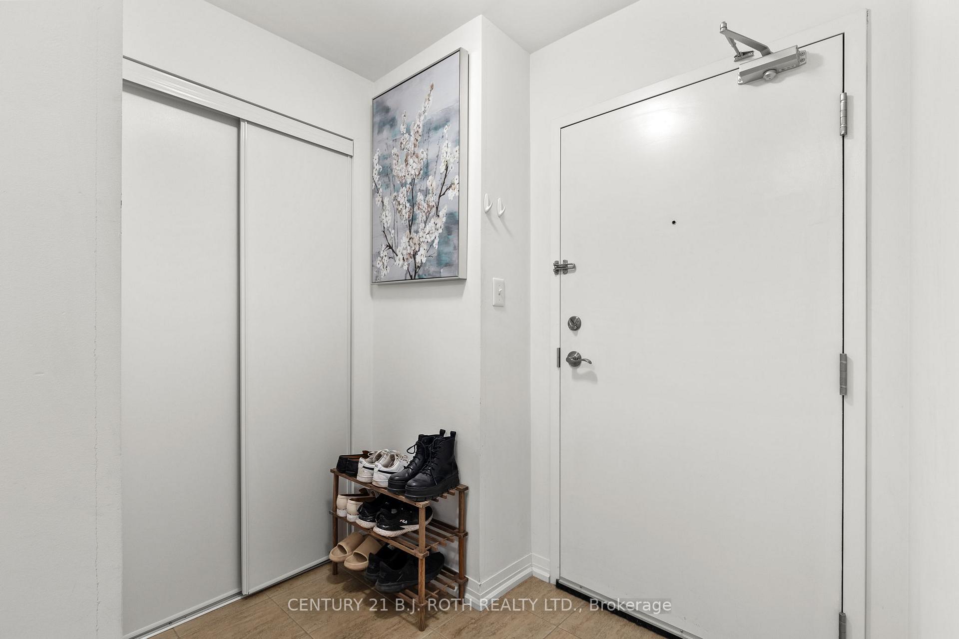 Photo 4 of Unit 103, 300 Essa Road, Barrie, 400 West — HOMEH