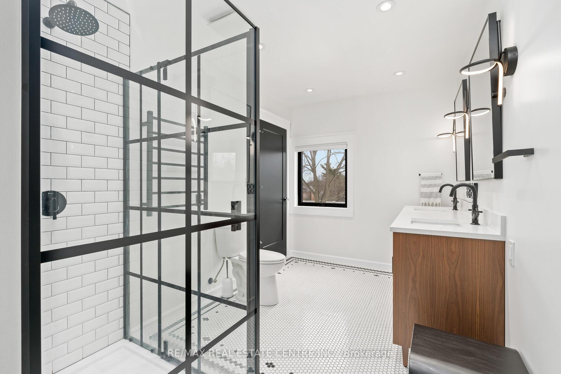 Photo 18 of 6 Dundas Street W, Erin — HOMEH