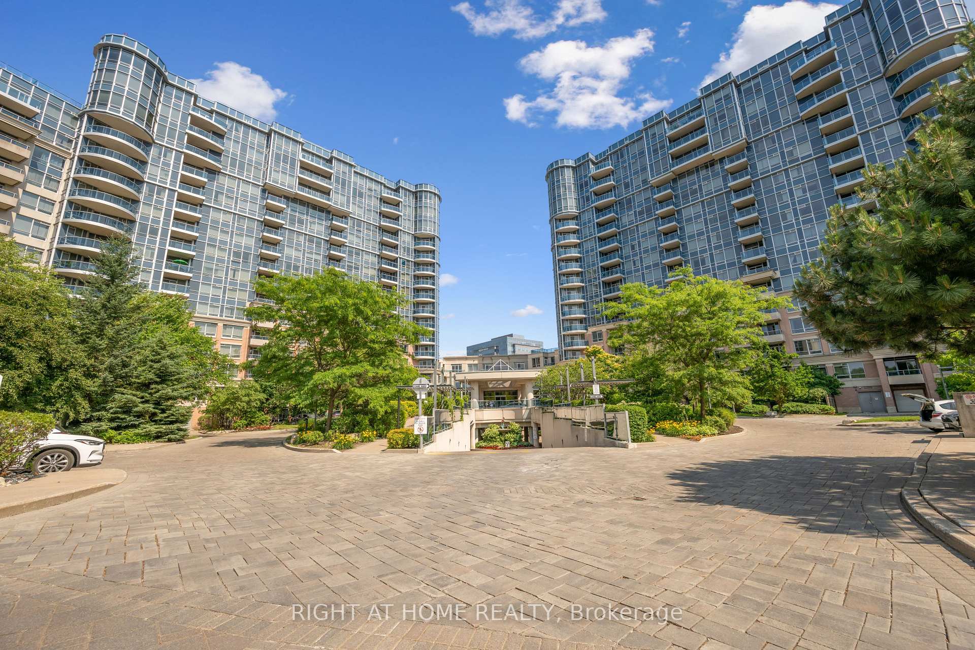 Photo 1 of Unit 1831, 33 Cox Boulevard, Markham, Unionville — HOMEH
