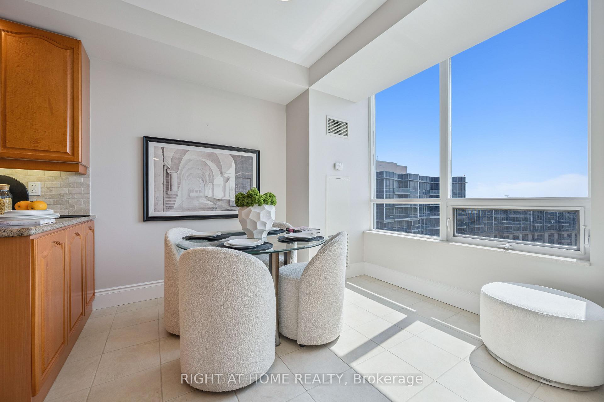 Photo 11 of Unit 1831, 33 Cox Boulevard, Markham, Unionville — HOMEH