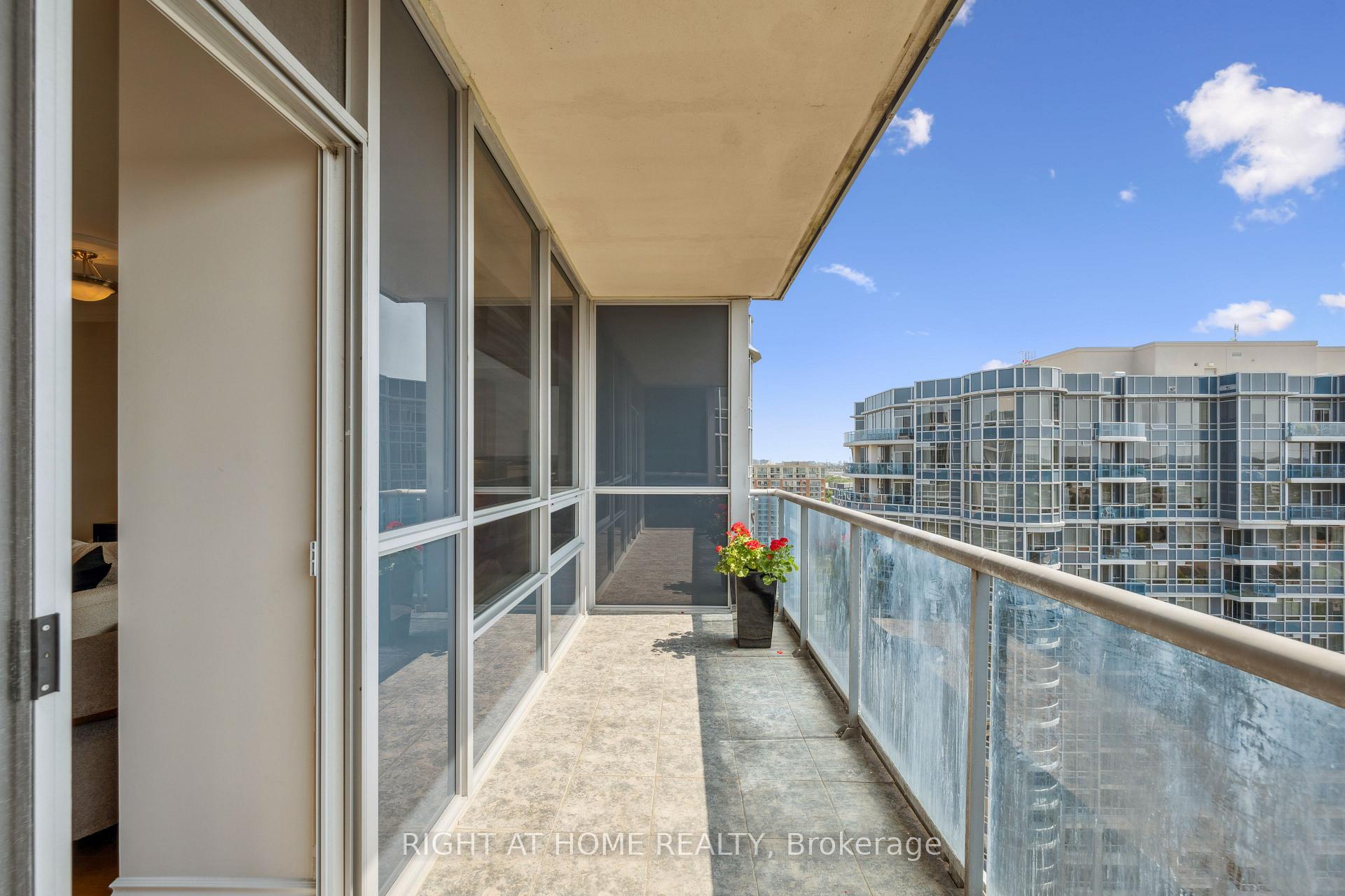 Photo 16 of Unit 1831, 33 Cox Boulevard, Markham, Unionville — HOMEH