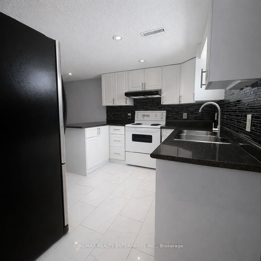 Photo 6 of Unit Bsmt, 621 Gibb Street, Oshawa, Vanier — HOMEH