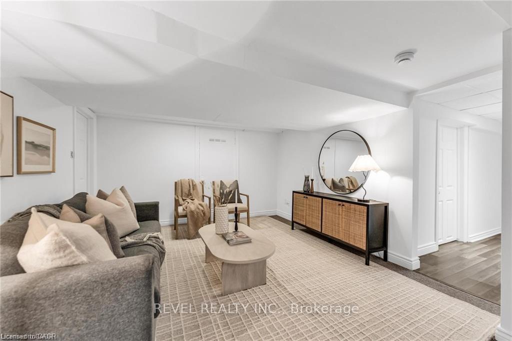 Photo 34 of 95 Seneca Drive, Hamilton, Ancaster — HOMEH