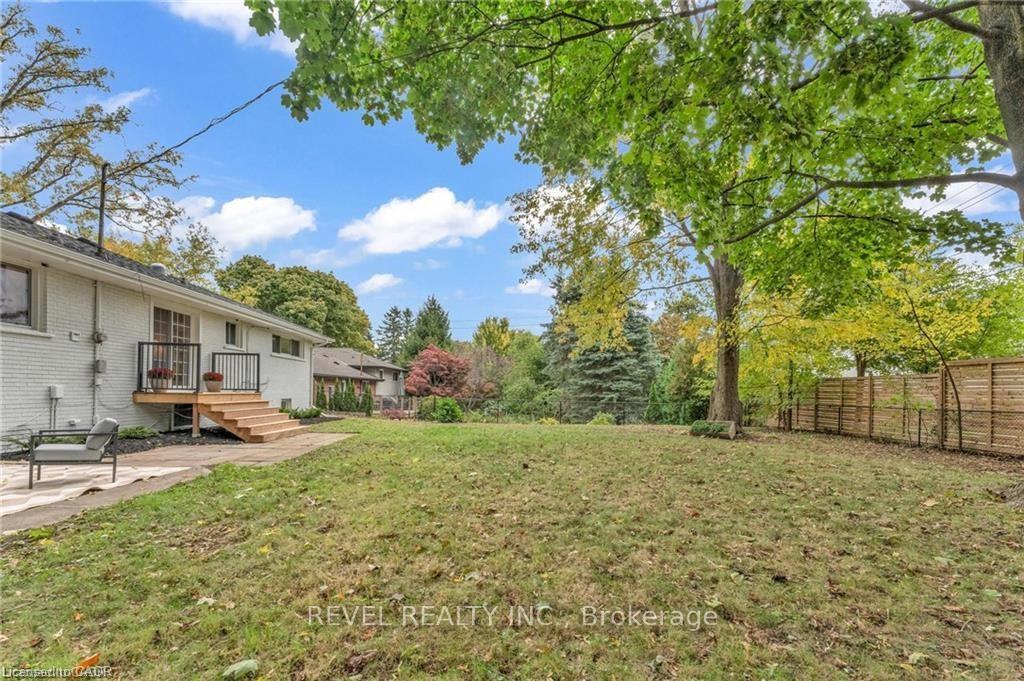 Photo 37 of 95 Seneca Drive, Hamilton, Ancaster — HOMEH