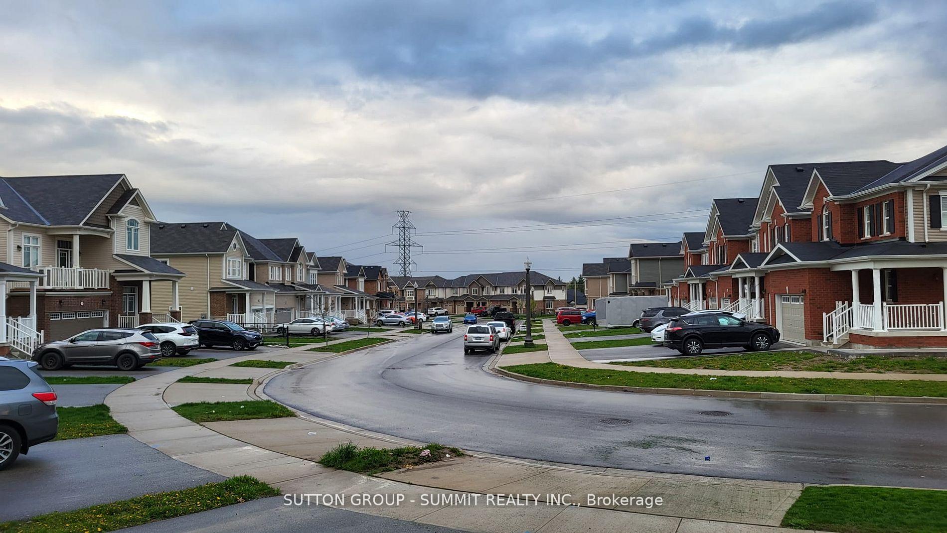 Photo 4 of 95 Watermill Street, Kitchener — HOMEH